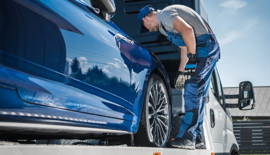Car Recovery Service, Desert Pullout Service , roadside assistance , tyre repair, Battery Replacement ,scrap car, jump start and locksmith services in Abu Dhabi